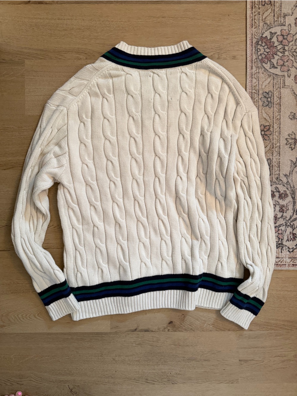 vintage abercrombie & fitch men’s v neck cable knit sweater - Picture 4 of 6